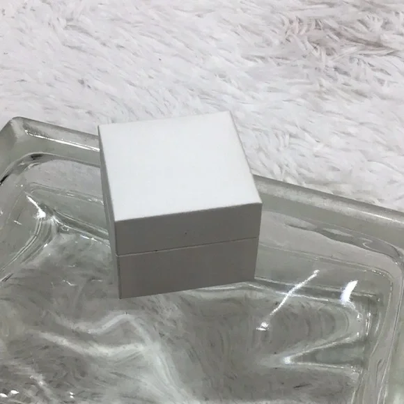 Titanium band gold color hammered finish 9 - Picture 6 of 6